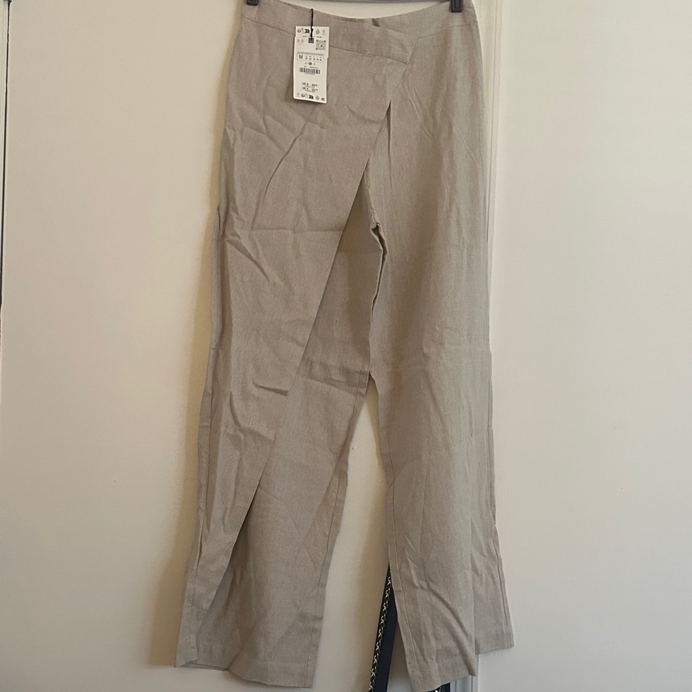 Zara women’s Beige Chinos/ linen